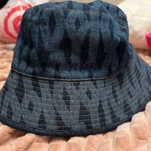 Reversible Ivy Park Denim Bucket Hat- NWT